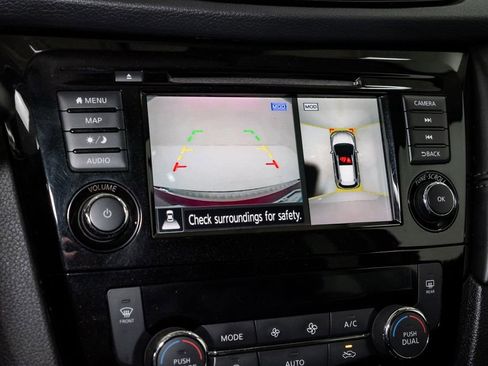Used 2019 Nissan Rogue SL AWD/4WD image 14