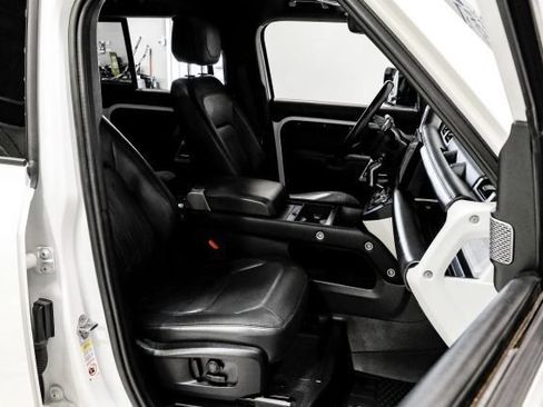 Used 2022 Land Rover Defender 110 X-Dynamic HSE AWD/4WD image 32