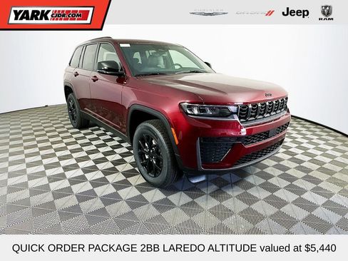 New 2026 Jeep Grand Cherokee Altitude AWD/4WD image 1