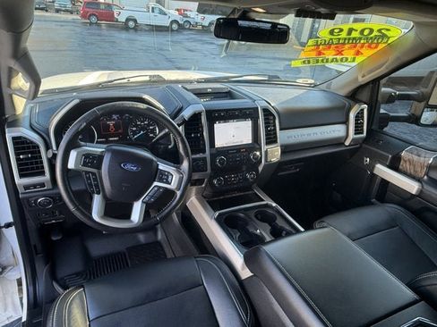 Used 2019 Ford F250 Lariat w/ Lariat Ultimate Package image 34