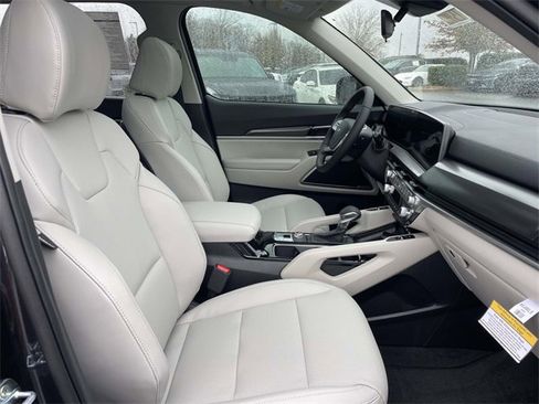 New 2025 Kia Telluride S image 18