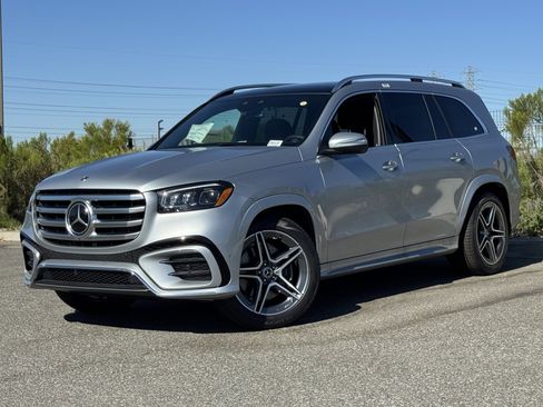 New 2025 Mercedes-Benz GLS 450 4MATIC image 2