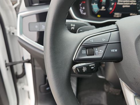 Used 2025 Audi Q3 2.0T Premium w/ Convenience Package image 17