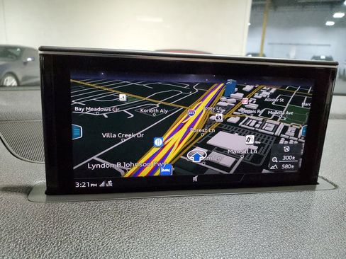 Used 2017 Audi Q7 3.0T Premium Plus w/ Premium Plus Package image 32