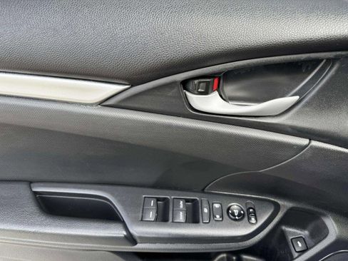 Used 2020 Honda Civic Sport image 18