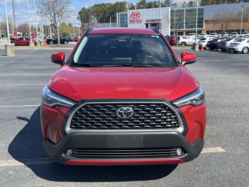 Used 2023 Toyota Corolla Cross XLE image 2