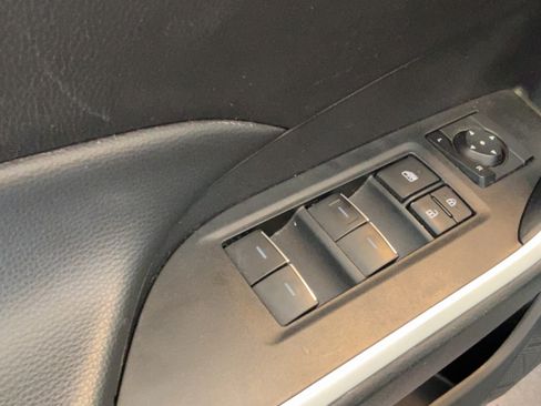 Used 2024 Toyota RAV4 XLE FWD image 20