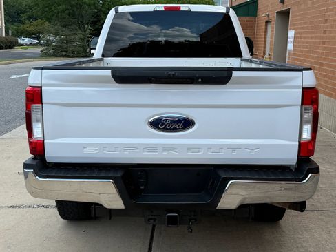 Used 2019 Ford F250 XL w/ Power Equipment Group AWD/4WD image 4