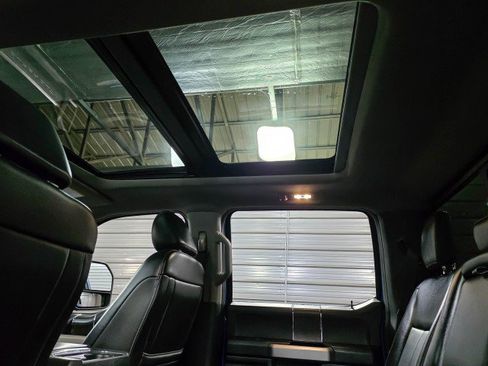 Used 2021 Ford F350 Lariat w/ Tremor Off-Road Package image 21