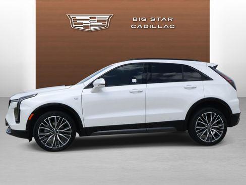 Used 2024 Cadillac XT4 Sport FWD image 2