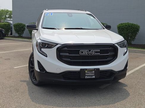 Used 2021 GMC Terrain SLT w/ Elevation Edition image 5