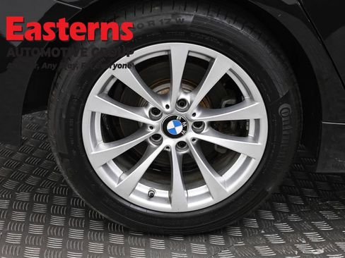 Used 2017 BMW 320i xDrive Sedan AWD/4WD image 31