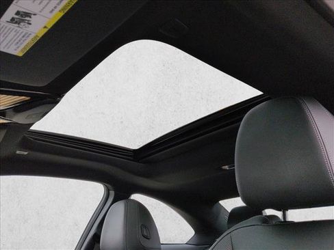 Used 2024 BMW 230i xDrive Coupe w/ Premium Package image 15