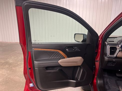 Certified 2024 GMC Canyon Denali AWD/4WD image 15