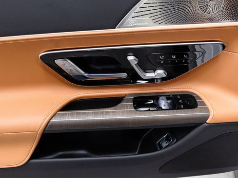 Used 2025 Mercedes-Benz AMG GT 63 image 6