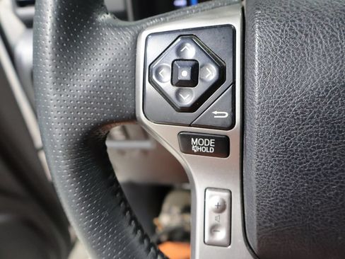 Used 2019 Toyota 4Runner SR5 AWD/4WD image 32