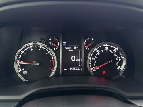 Used 2022 Toyota 4Runner TRD Off-Road image 15