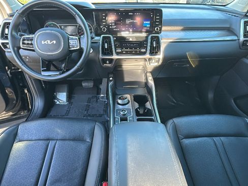 Used 2023 Kia Sorento EX image 26
