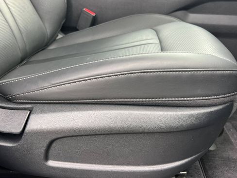 Certified 2025 Kia Sorento S image 24