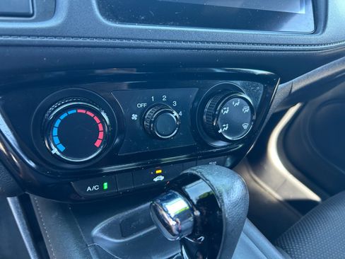 Used 2020 Honda HR-V Sport image 12