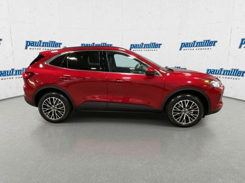 New 2026 Ford Escape SE FWD image 12