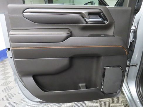 Used 2025 GMC Sierra 2500 AT4 image 78