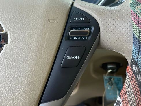 Used 2014 Nissan Murano SV w/ Value Package image 17