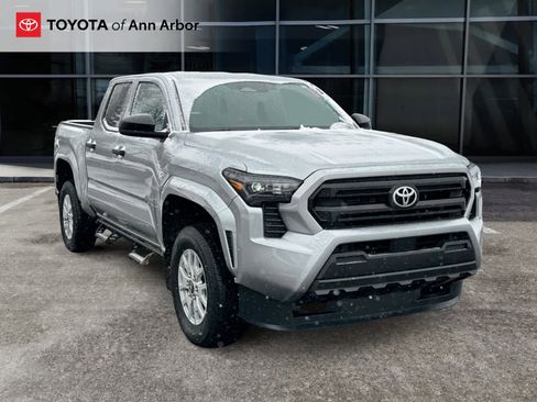 Used 2024 Toyota Tacoma SR image 1