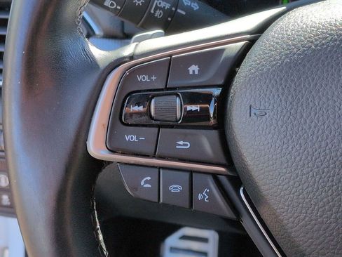 Used 2018 Honda Accord Sport image 11