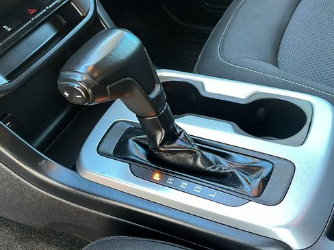 Used 2018 Chevrolet Colorado LT w/ LT Convenience Package image 17