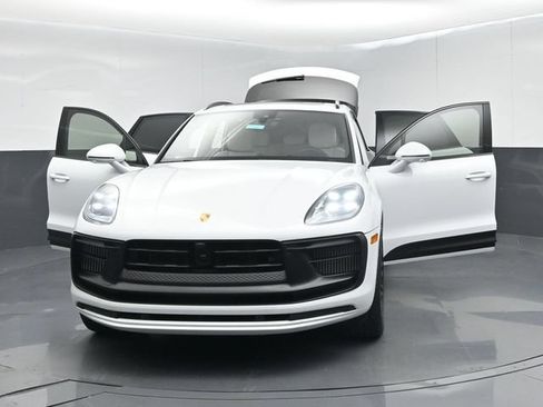 Used 2023 Porsche Macan GTS AWD/4WD image 58