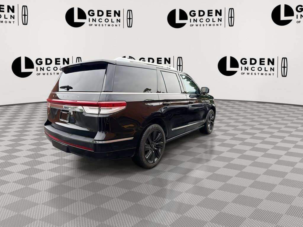Used 2024 Lincoln Navigator Reserve AWD/4WD image 8