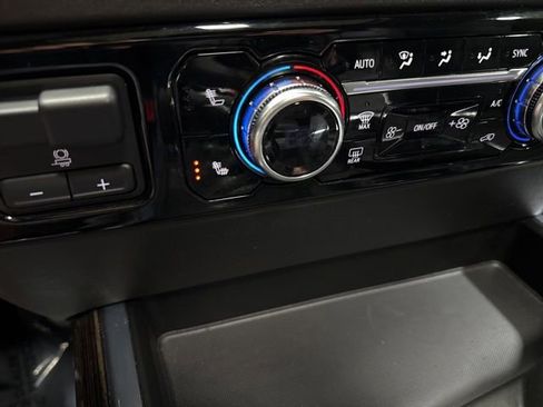 Used 2024 GMC Sierra 1500 Elevation w/ Elevation Premium Package AWD/4WD image 6