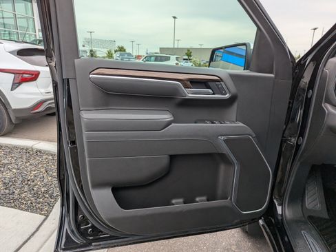 Certified 2025 Chevrolet Silverado 1500 LT AWD/4WD image 10