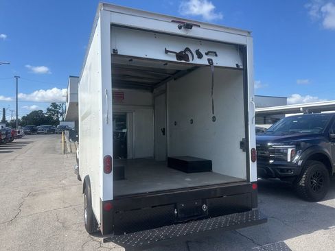 Used 2022 Ford Transit 350 DRW RWD image 3