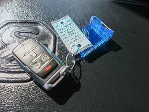 Used 2022 RAM 1500 Laramie image 24