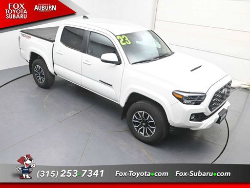 Used 2023 Toyota Tacoma TRD Sport AWD/4WD image 30