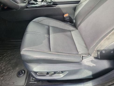 Used 2025 Toyota Camry XLE image 23