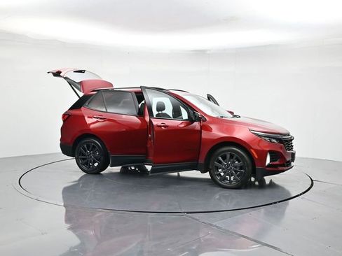 Used 2024 Chevrolet Equinox RS image 50