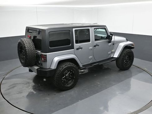 Used 2013 Jeep Wrangler Unlimited Sahara w/ Dual Top Group image 51