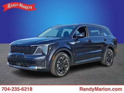 Used 2025 Kia Sorento S w/ Panoramic Sunroof Package