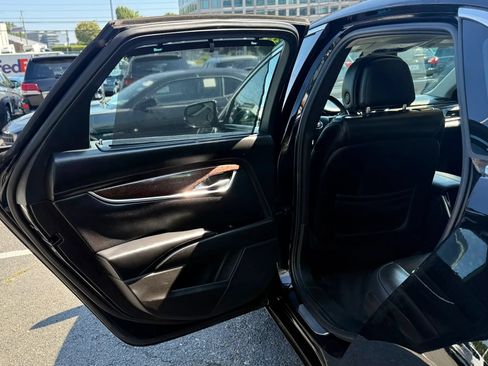 Used 2013 Cadillac XTS Premium FWD image 26