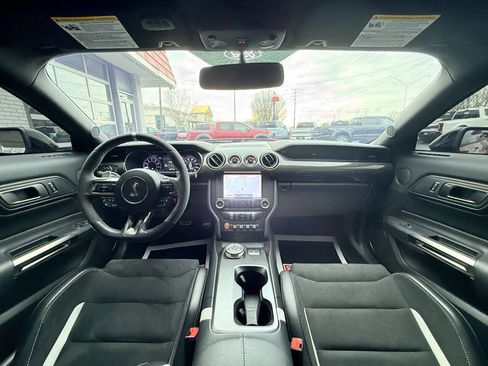 Used 2021 Ford Mustang Shelby GT500 w/ Carbon Fiber Track Pack image 33