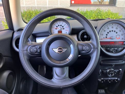 Used 2013 MINI Cooper Hardtop image 10