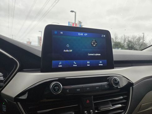 Used 2022 Ford Escape SE w/ SE Sport Appearance Package image 15