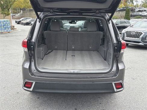 Used 2018 Toyota Highlander Limited Platinum image 18