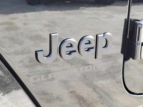 New 2026 Jeep Gladiator Sport image 18