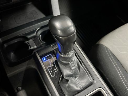 Used 2020 Toyota Tacoma TRD Off-Road image 17