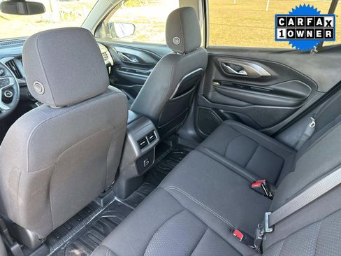 Used 2024 GMC Terrain SLE w/ Driver Convenience Package image 15