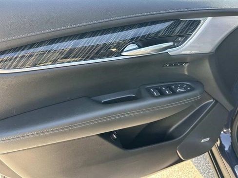 Certified 2024 Cadillac XT6 Premium Luxury w/ Technology Package FWD image 19